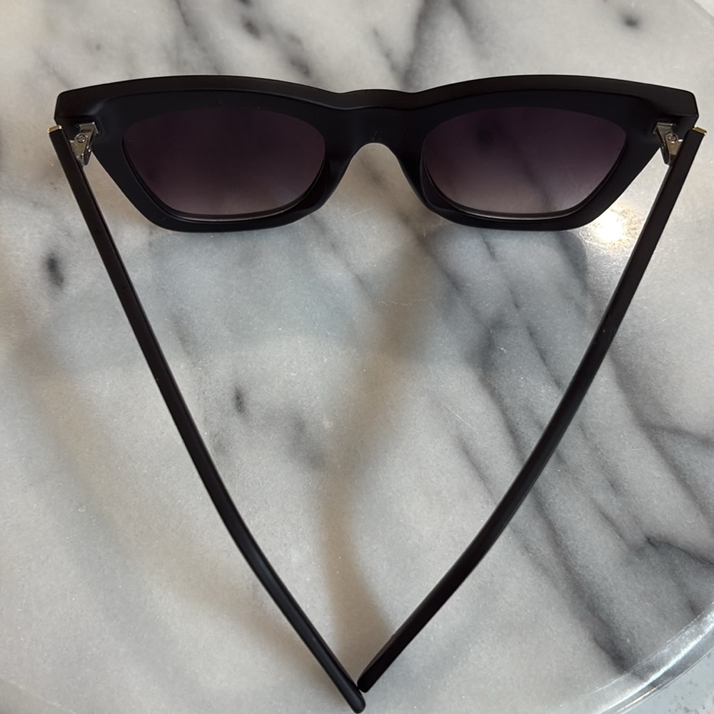DIFF Black DIFF EYEWEAR Rhys Sunglasses - Picture 5 of 8